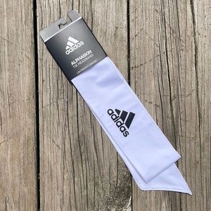 NWT Adidas Alphaskin Tie Headband